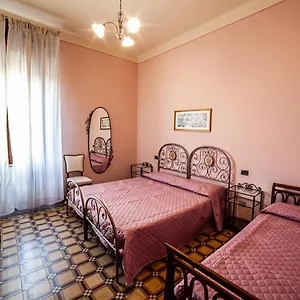 Liberty , Lucca Italien